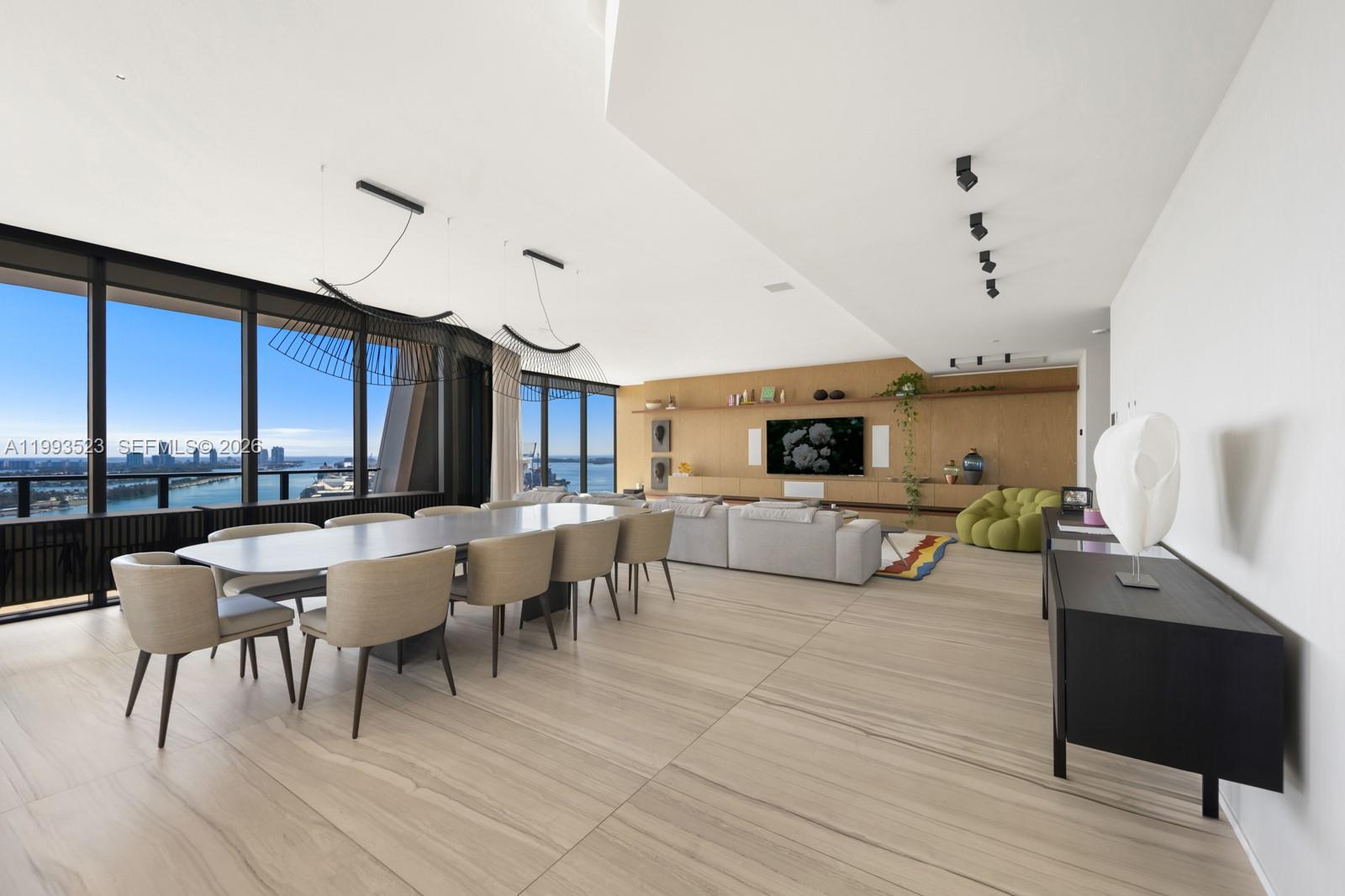 1000 Biscayne Blvd #2702, Miami FL 33132