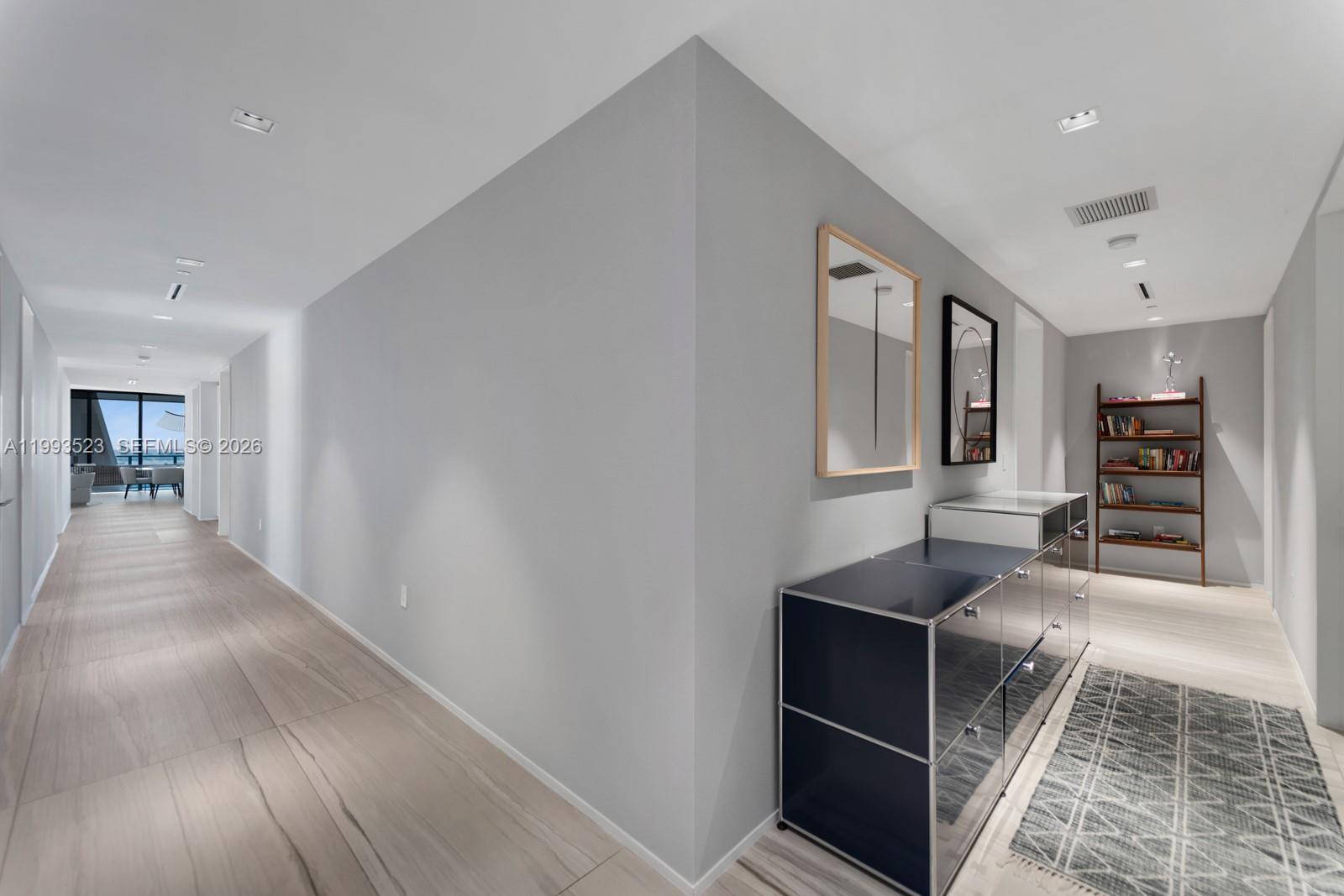 1000 Biscayne Blvd #2702, Miami FL 33132