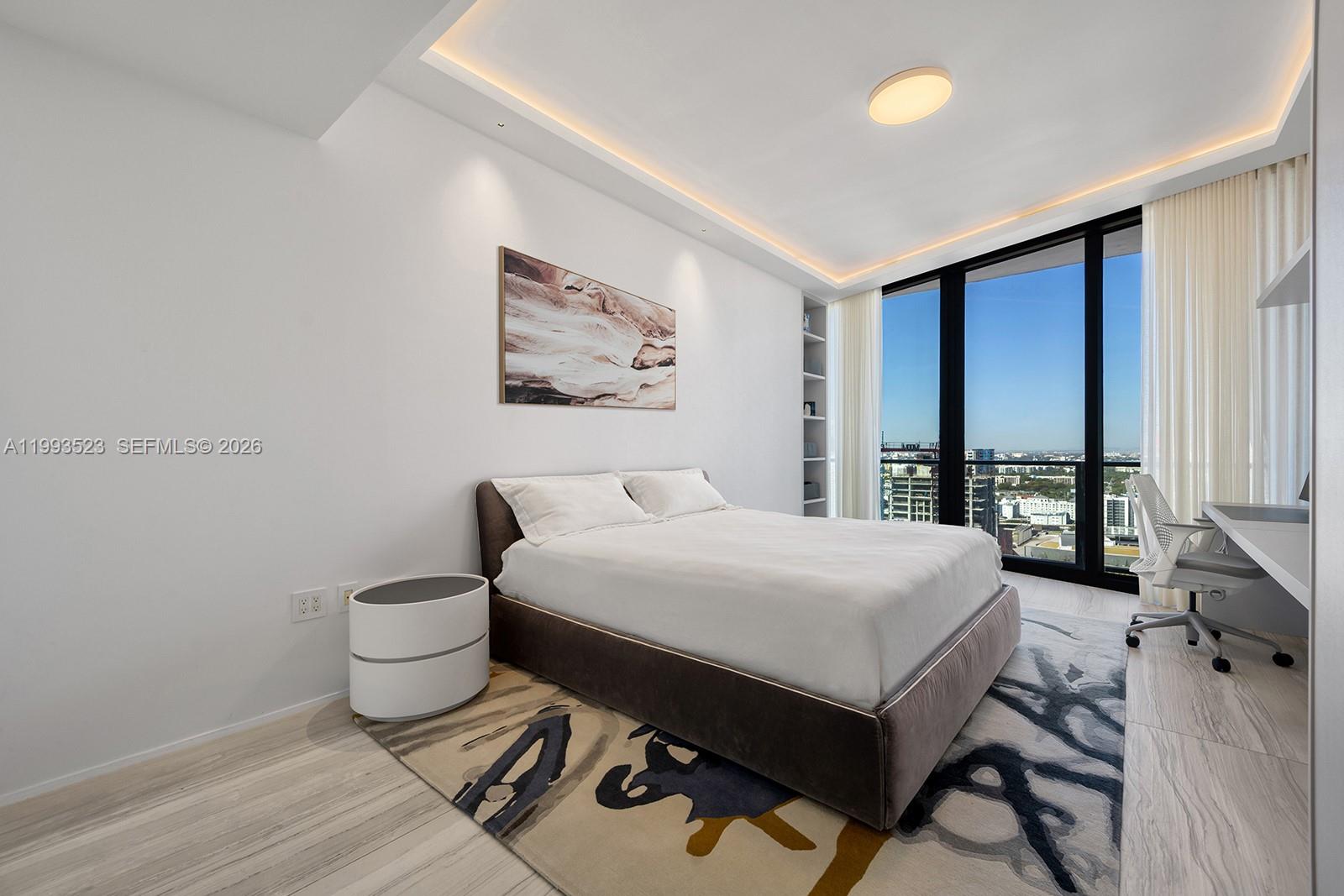 1000 Biscayne Blvd #2702, Miami FL 33132