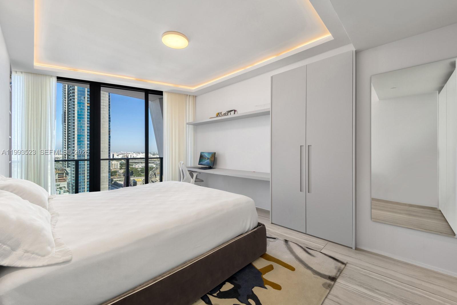 1000 Biscayne Blvd #2702, Miami FL 33132