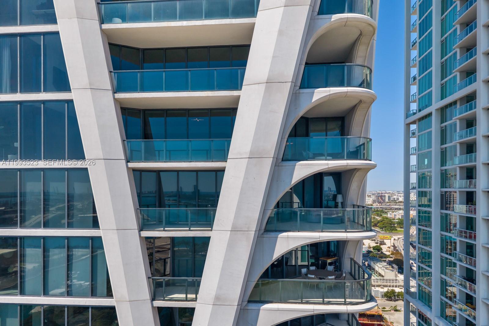 1000 Biscayne Blvd #2702, Miami FL 33132