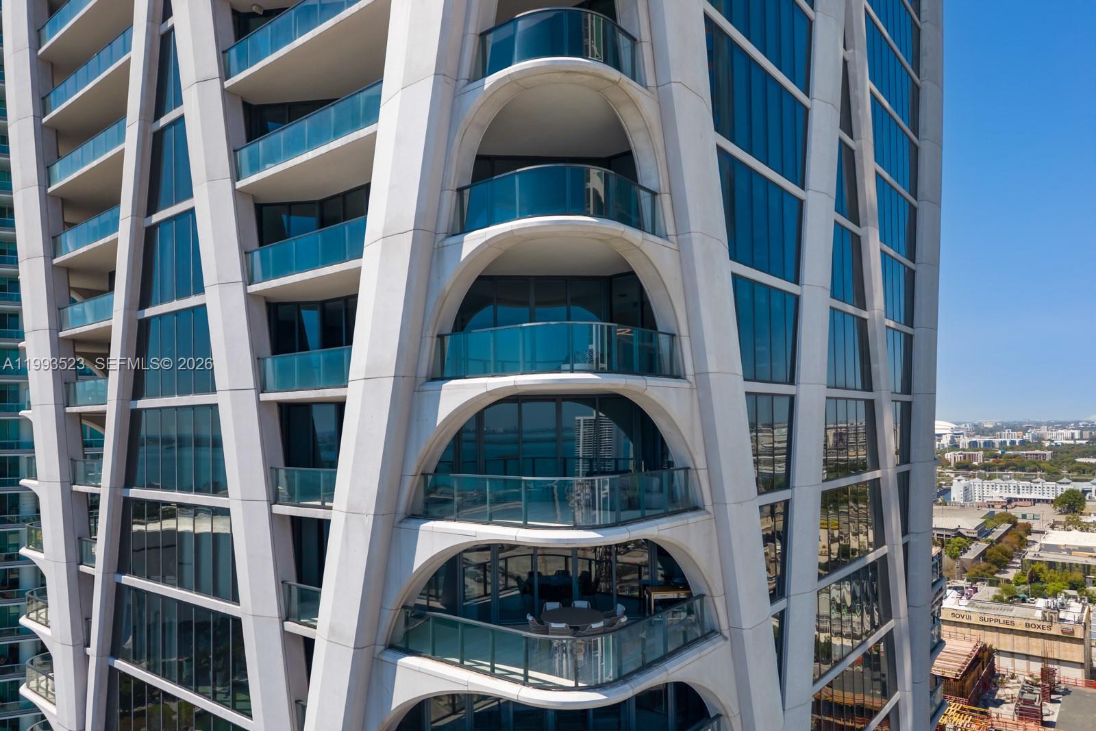 1000 Biscayne Blvd #2702, Miami FL 33132