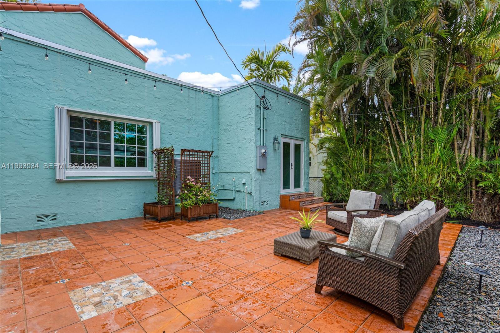 1209 La Mancha Ave, Coral Gables FL 33134