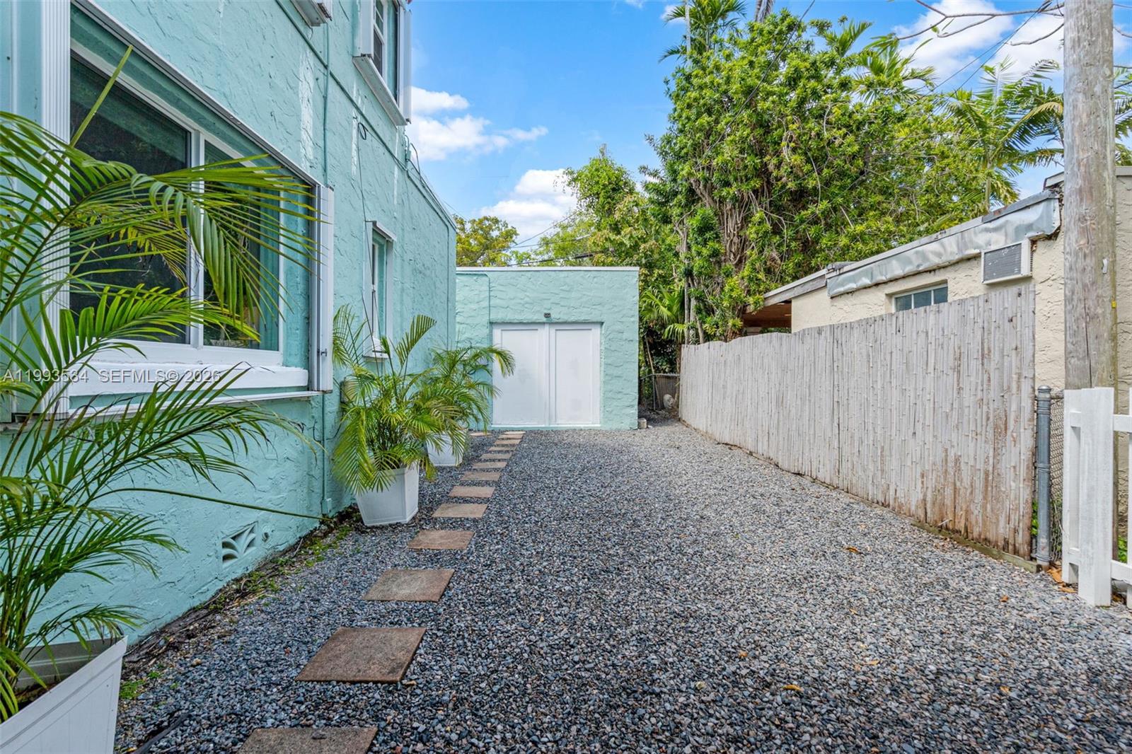 1209 La Mancha Ave, Coral Gables FL 33134