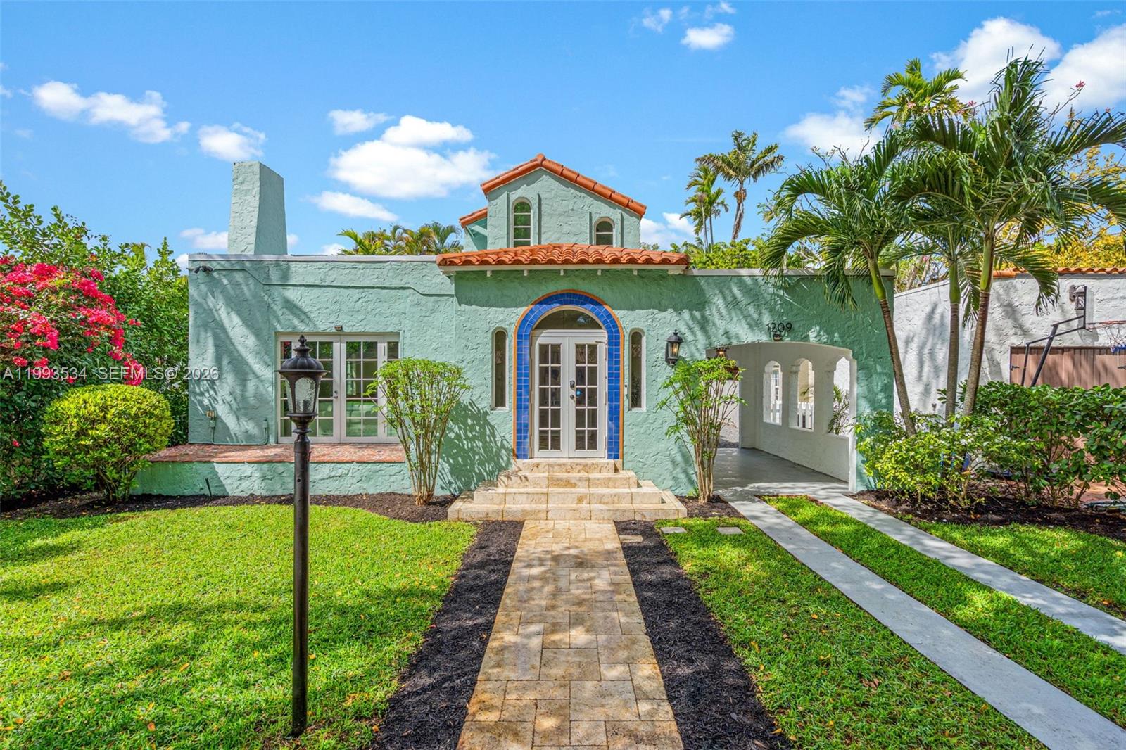 1209 La Mancha Ave, Coral Gables FL 33134
