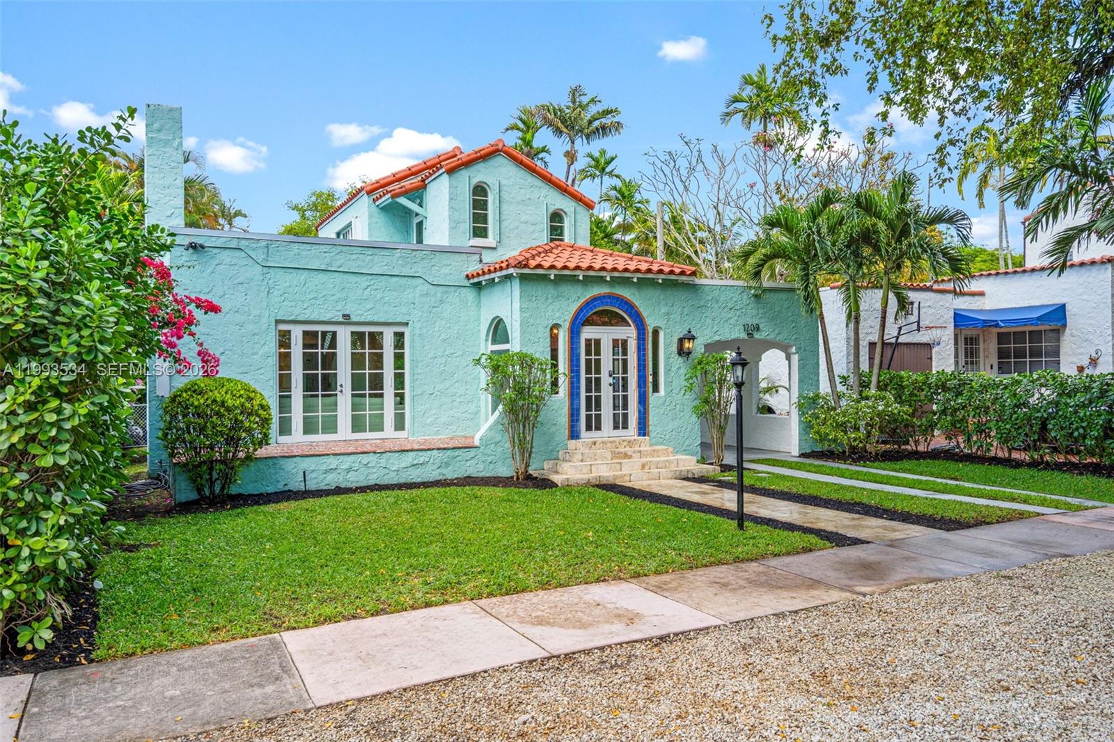 1209 La Mancha Ave, Coral Gables FL 33134