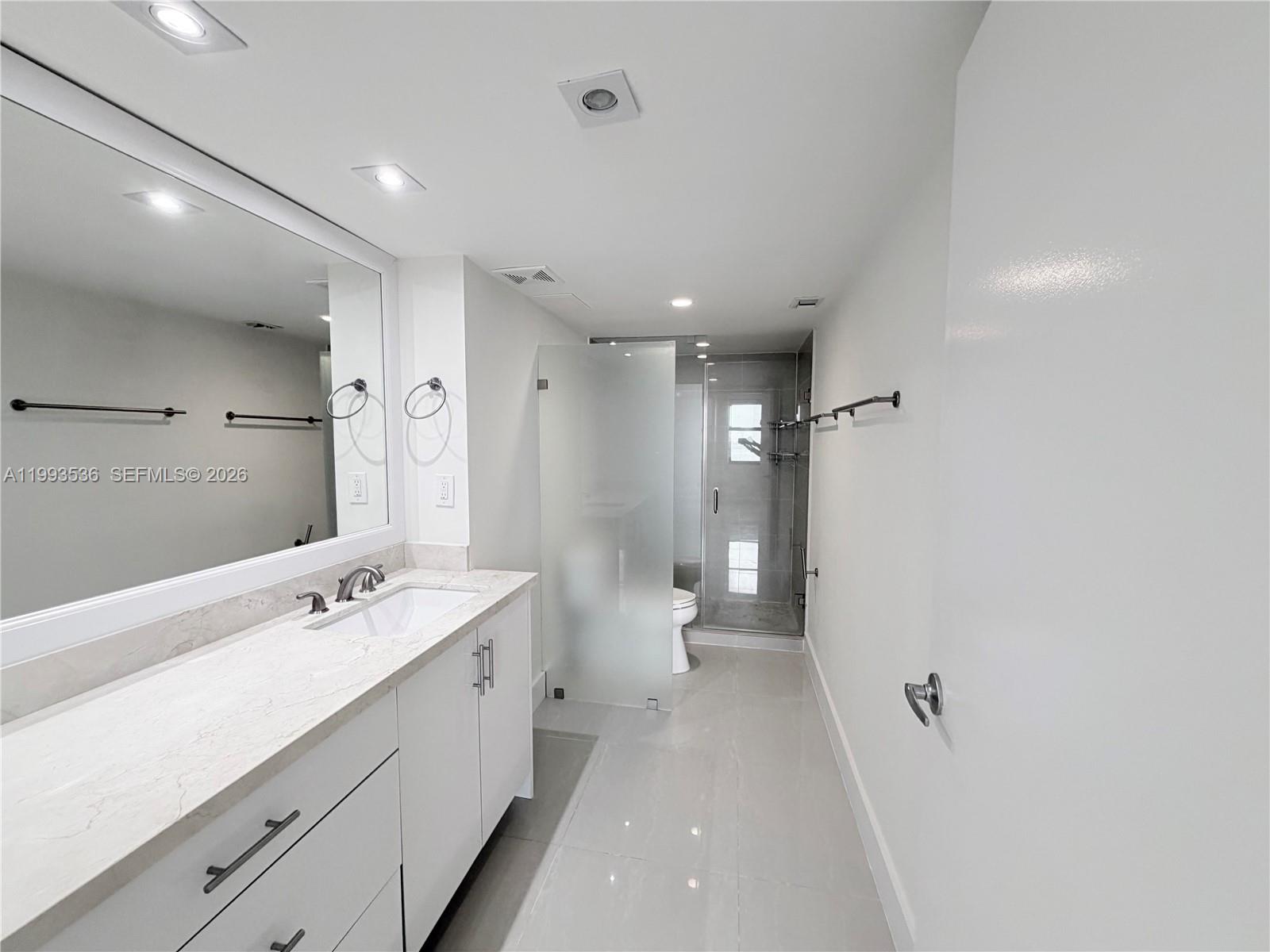 2333 Brickell Ave #1407, Miami FL 33129