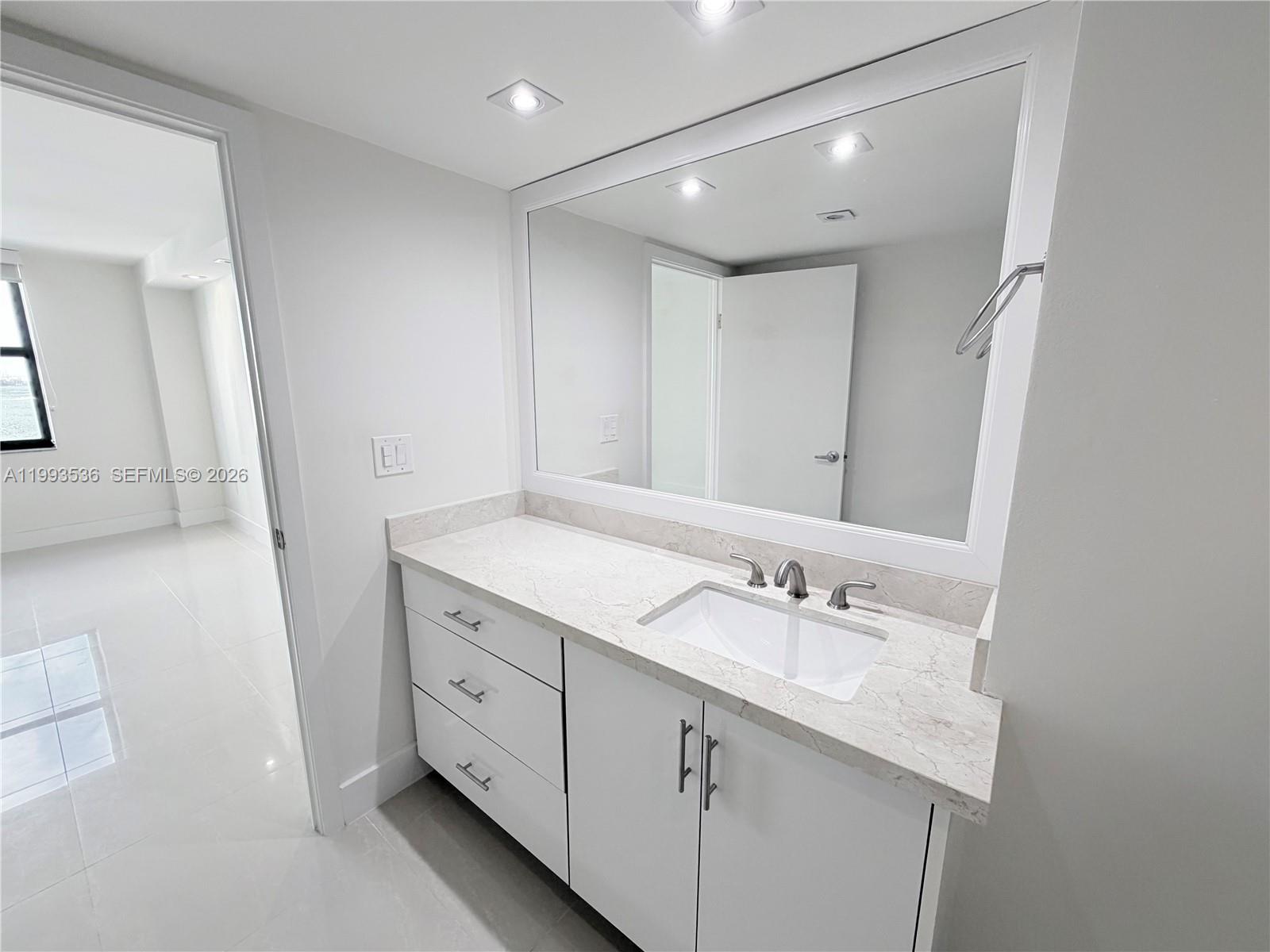 2333 Brickell Ave #1407, Miami FL 33129