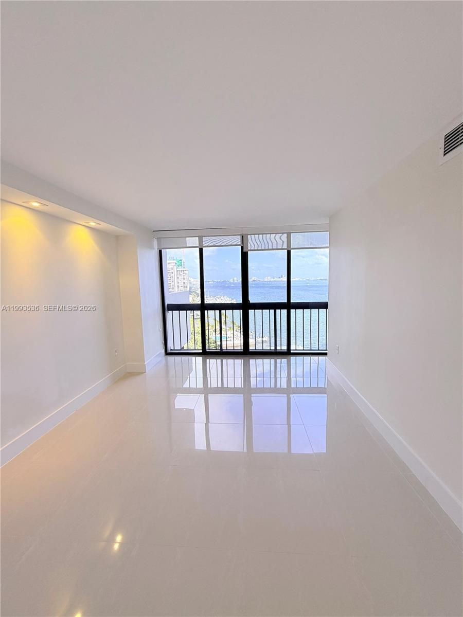 2333 Brickell Ave #1407, Miami FL 33129