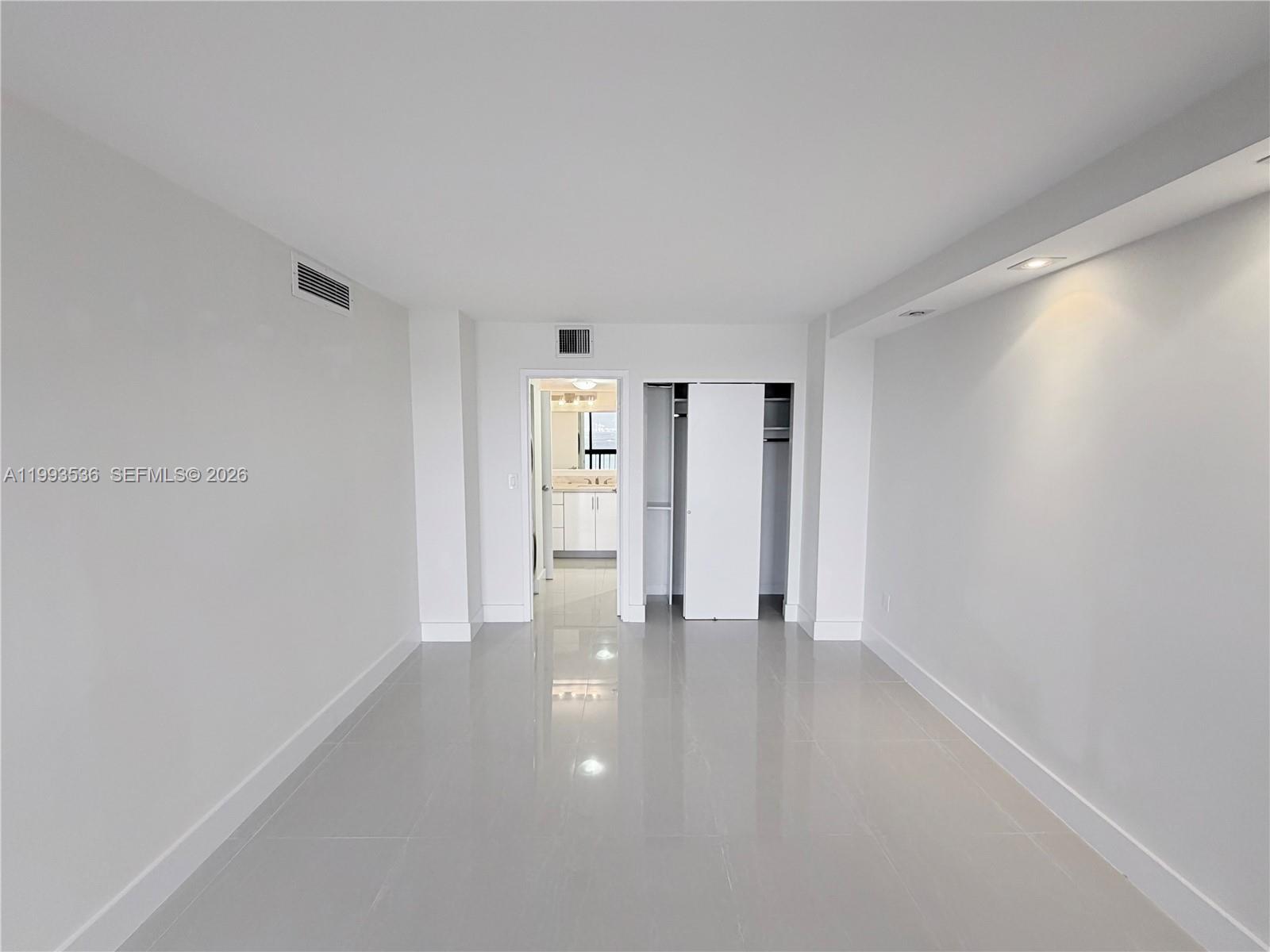 2333 Brickell Ave #1407, Miami FL 33129