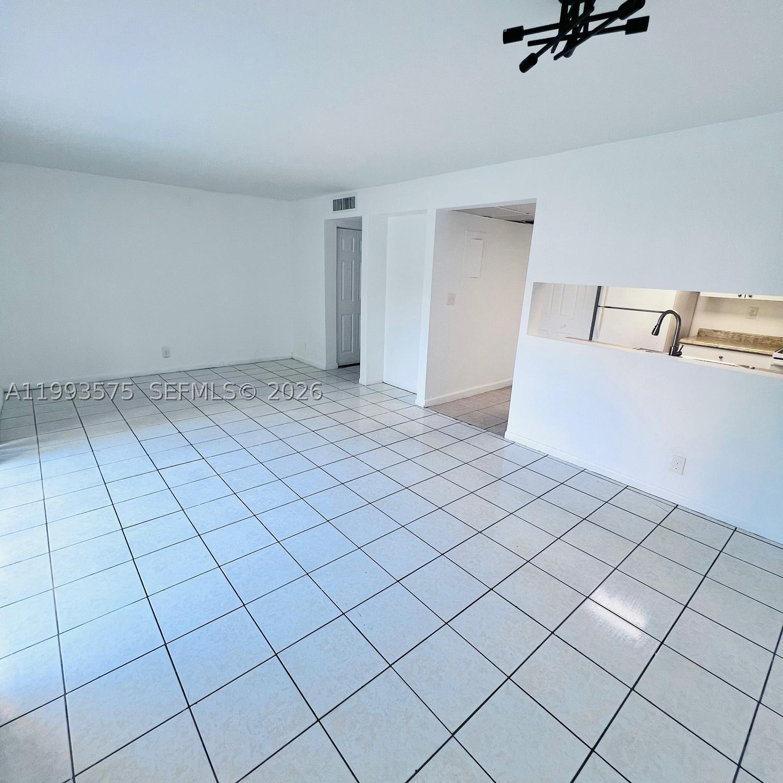 5721 Blueberry Ct #125, Lauderhill FL 33313