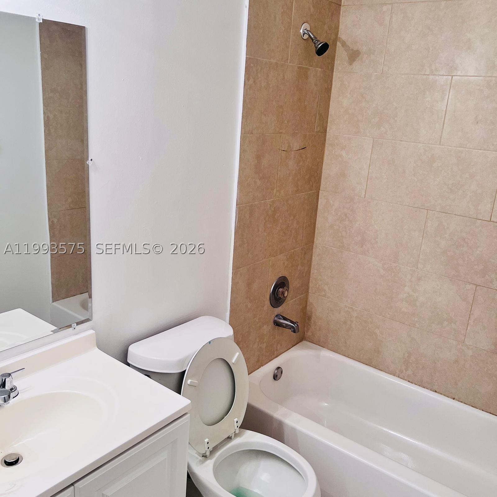 5721 Blueberry Ct #125, Lauderhill FL 33313