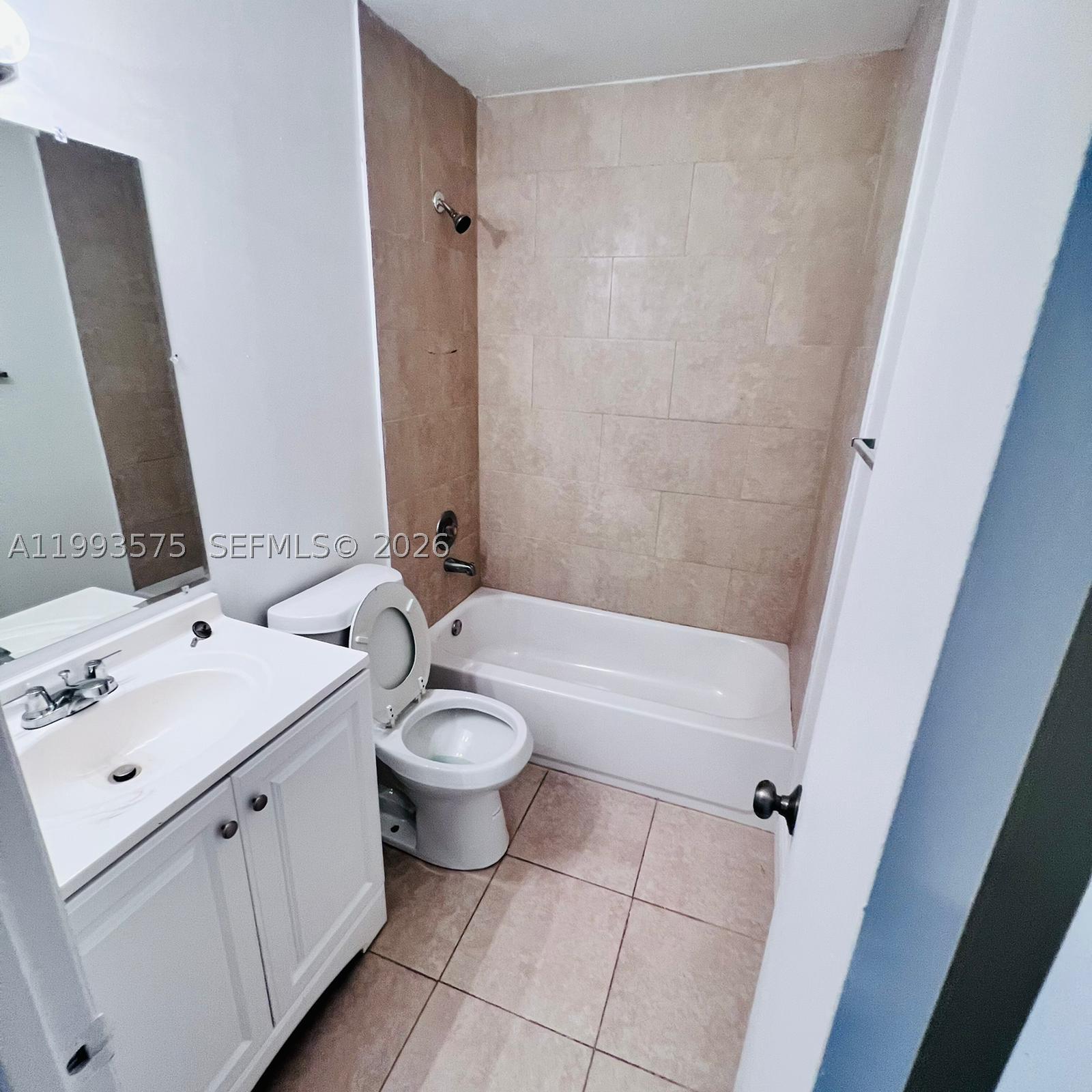 5721 Blueberry Ct #125, Lauderhill FL 33313