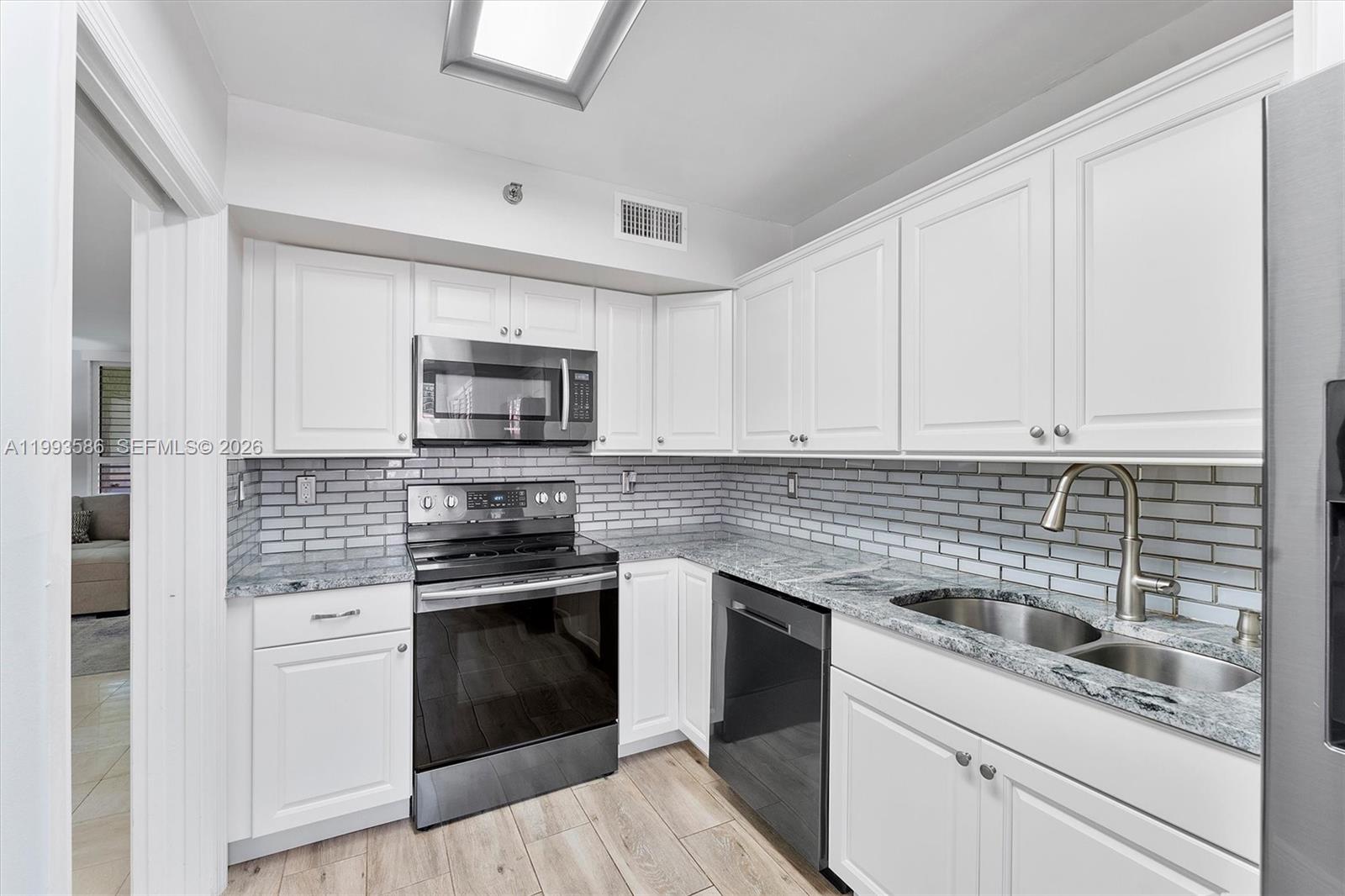7225 Promenade Dr #102, Boca Raton FL 33433