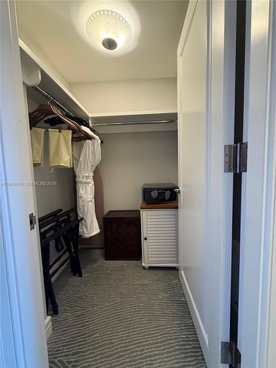 1435 Brickell Ave #3305, Miami FL 33131
