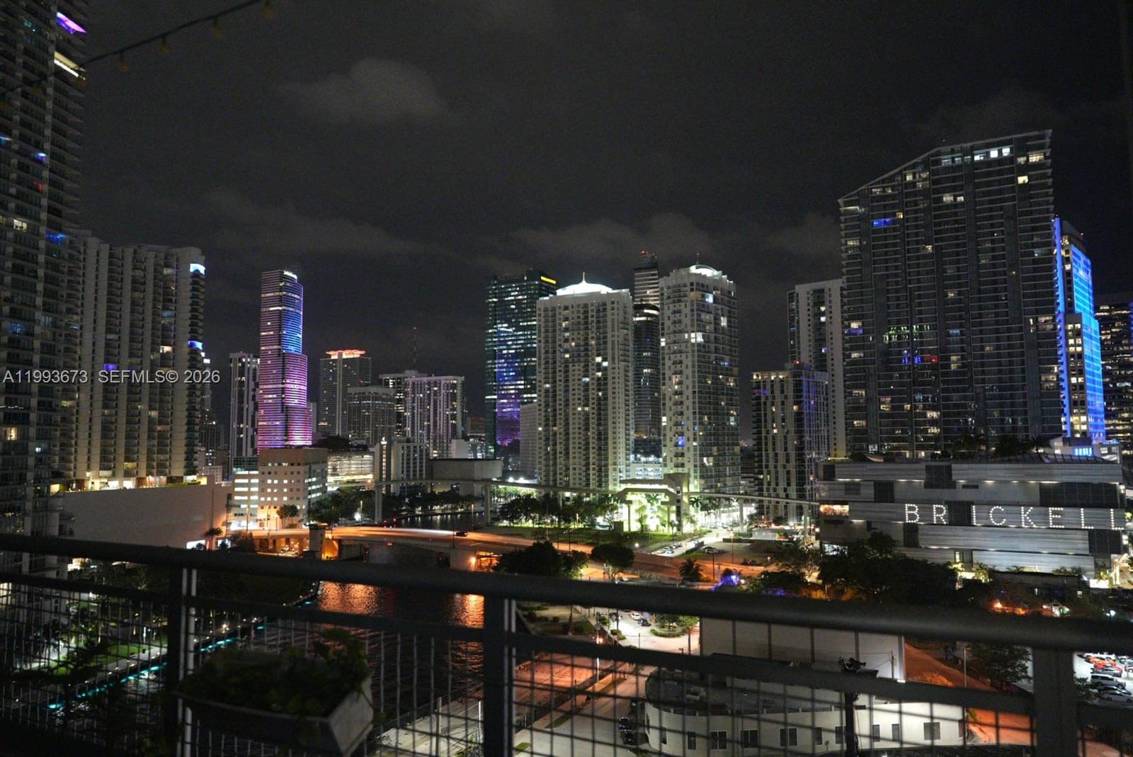 690 SW 1 CT #1722, Miami FL 33130