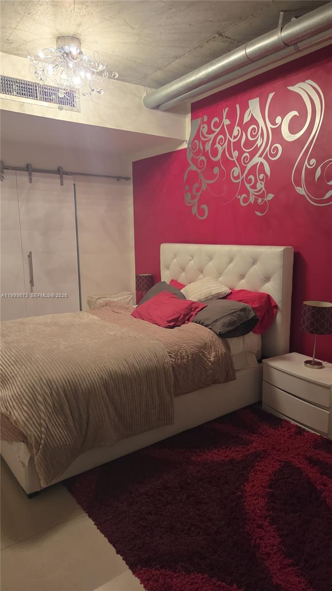 690 SW 1 CT #1722, Miami FL 33130