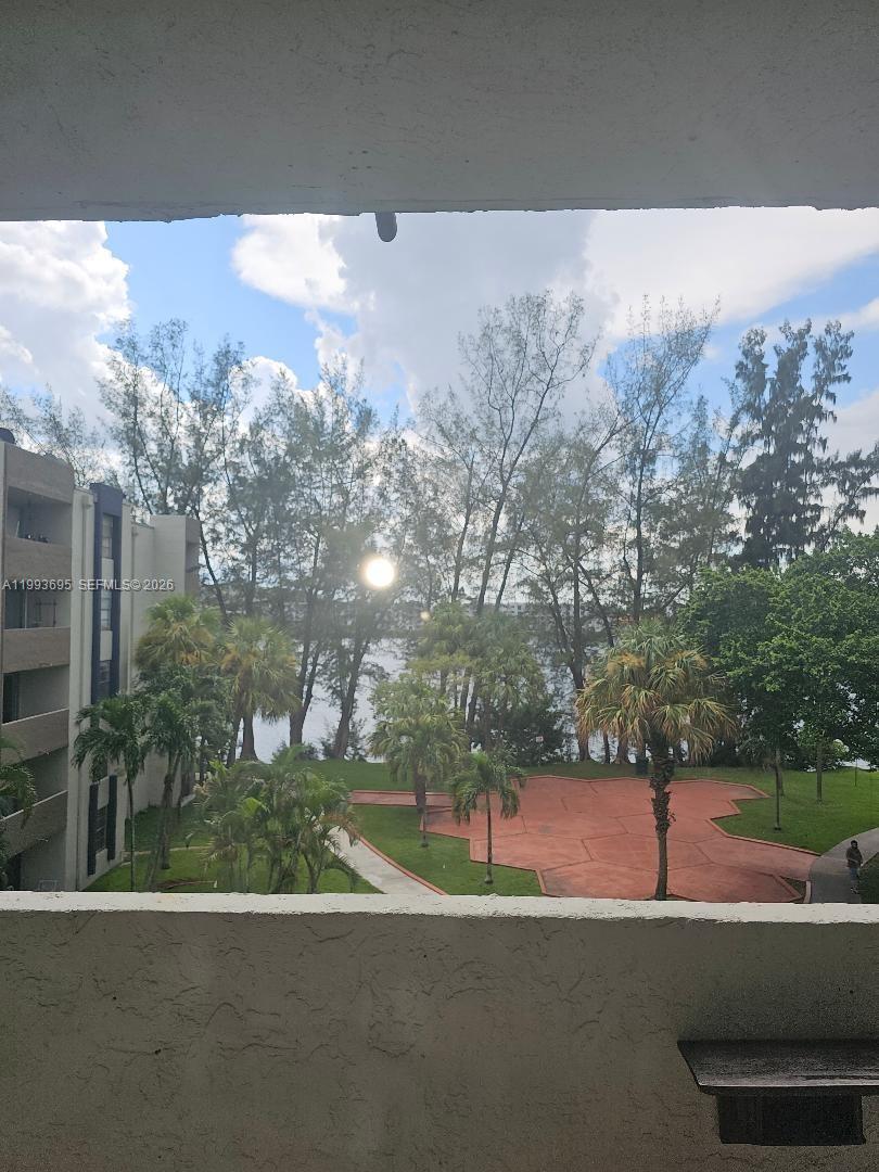 10000 NW 80th Ct #2415, Hialeah Gardens FL 33016