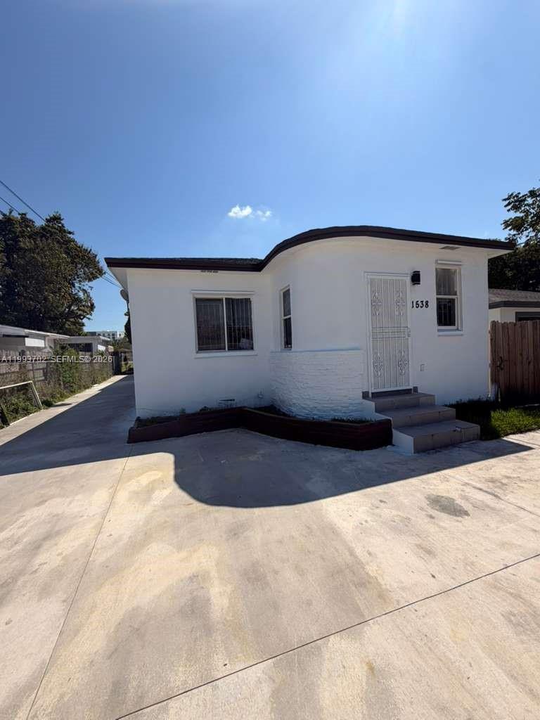 1538 NW 66 ST #1, Miami FL 33147