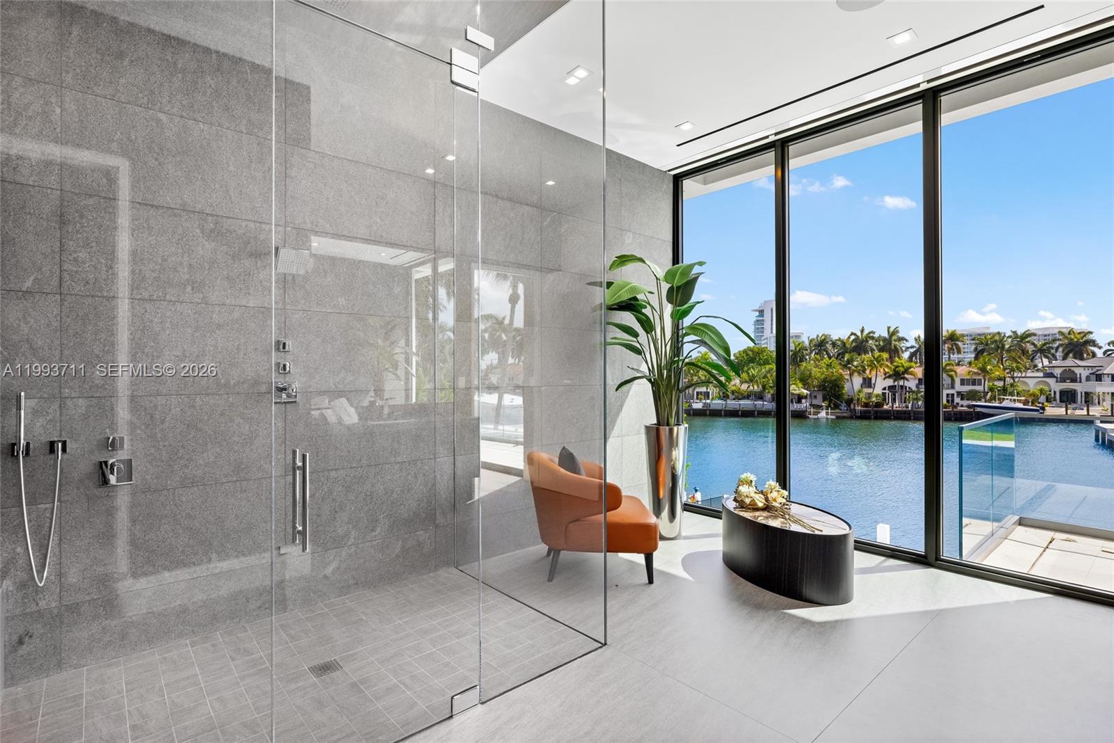 2560 Del Lago Dr, Fort Lauderdale FL 33316