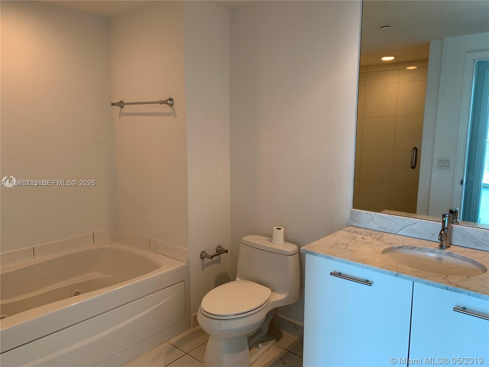 500 Brickell Ave #2708, Miami FL 33131
