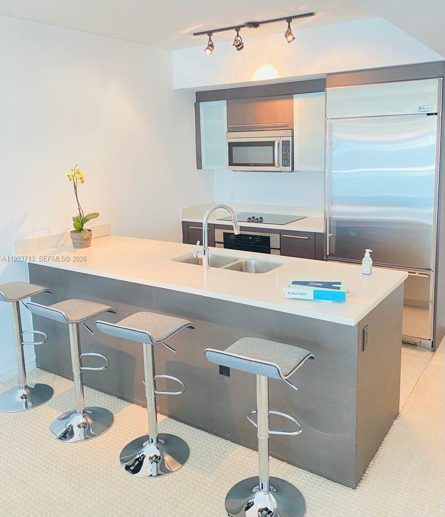 500 Brickell Ave #2708, Miami FL 33131