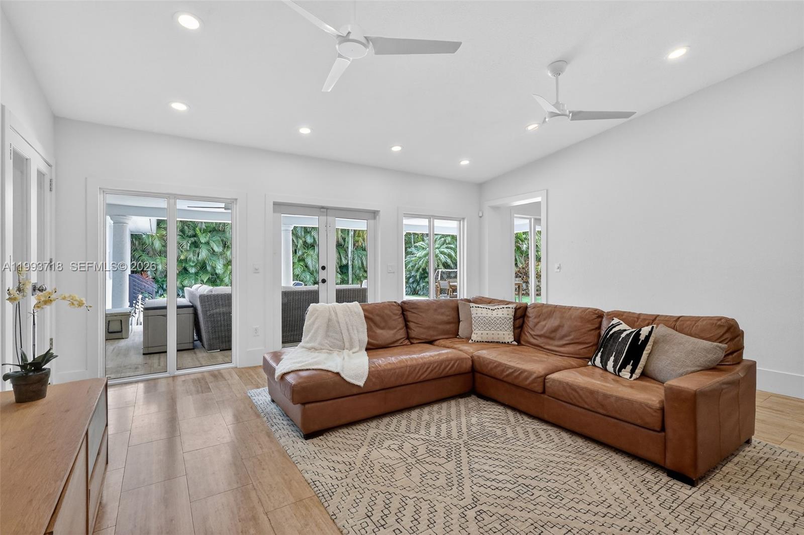 3258 Riviera Dr, Coral Gables FL 33134