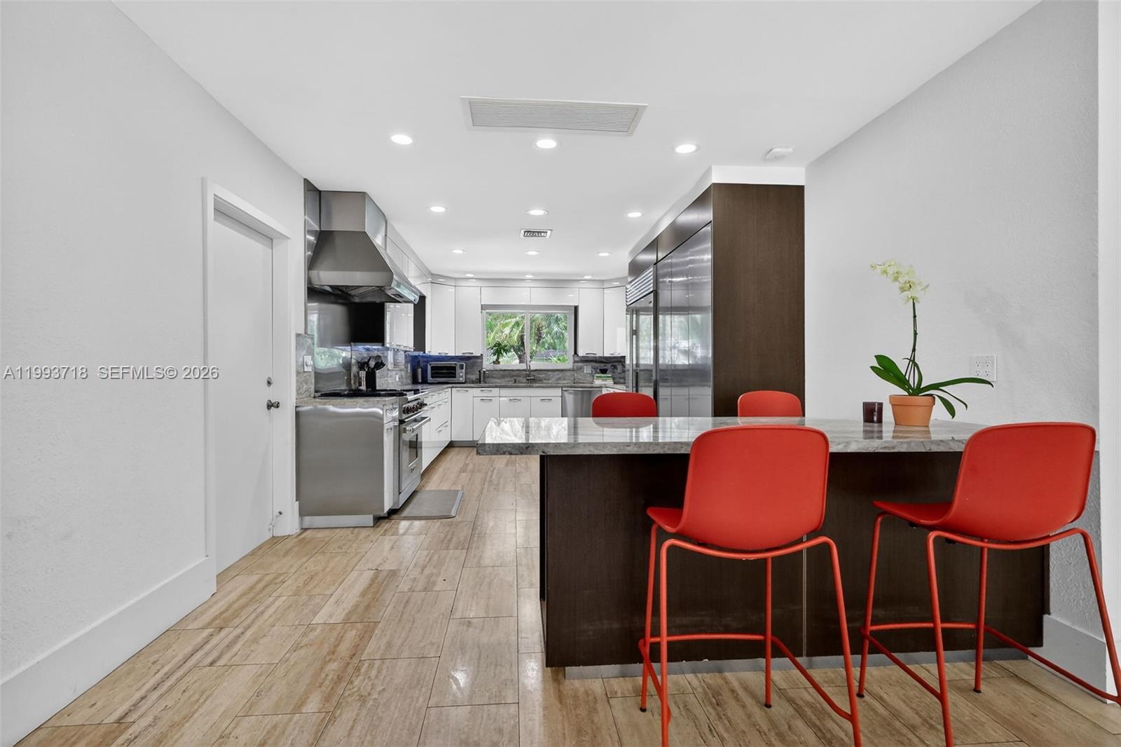 3258 Riviera Dr, Coral Gables FL 33134