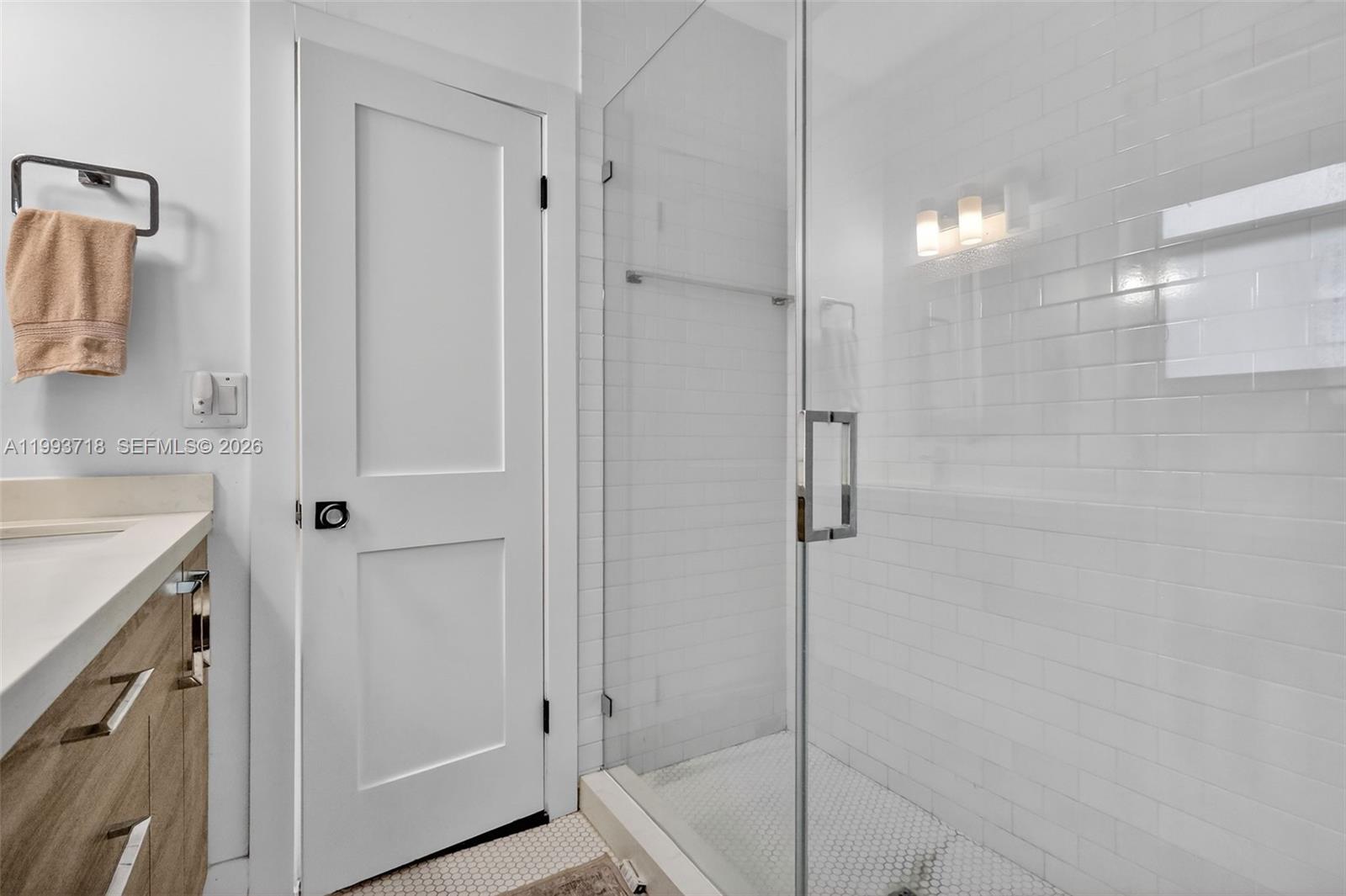 3258 Riviera Dr, Coral Gables FL 33134
