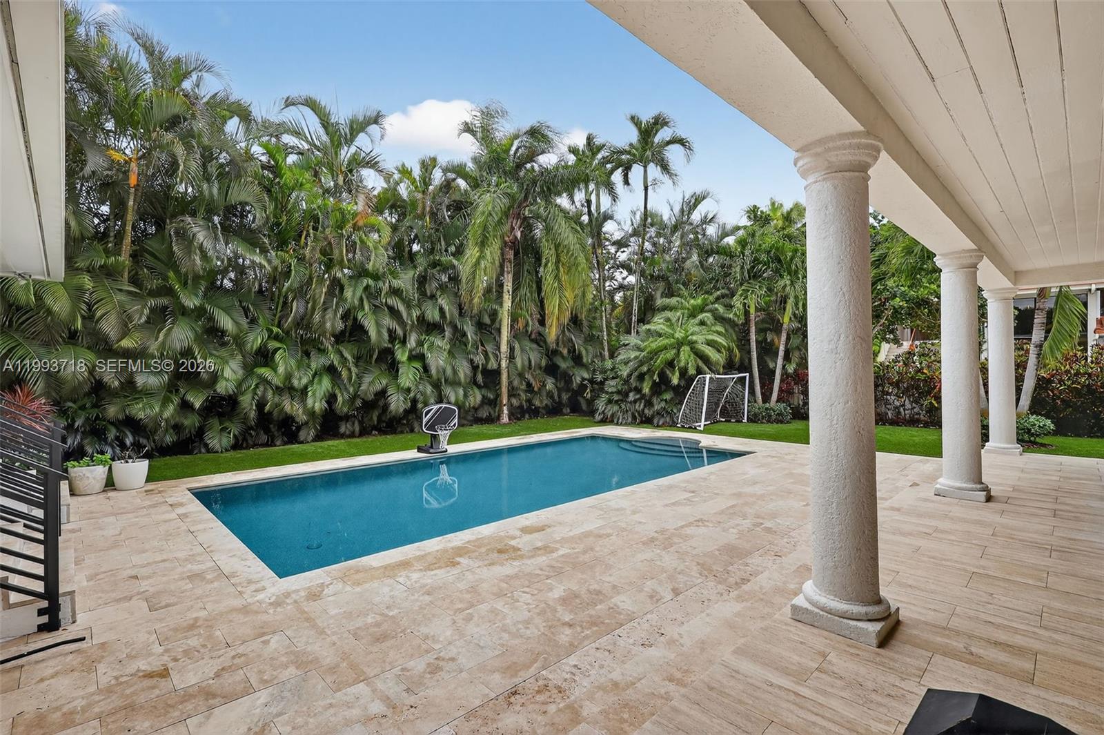 3258 Riviera Dr, Coral Gables FL 33134