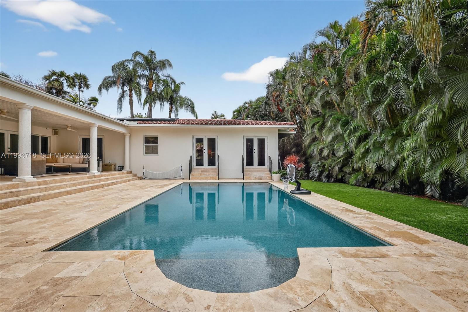 3258 Riviera Dr, Coral Gables FL 33134