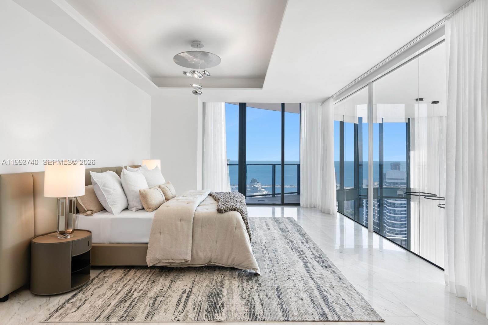 1000 Brickell Plz #UPH6202, Miami FL 33131