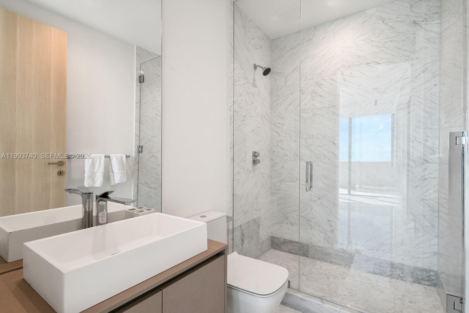 1000 Brickell Plz #UPH6202, Miami FL 33131