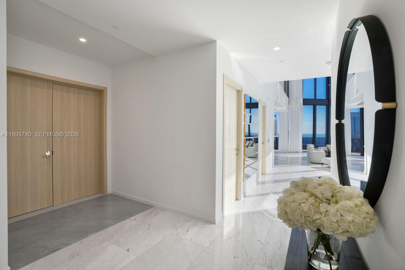 1000 Brickell Plz #UPH6202, Miami FL 33131