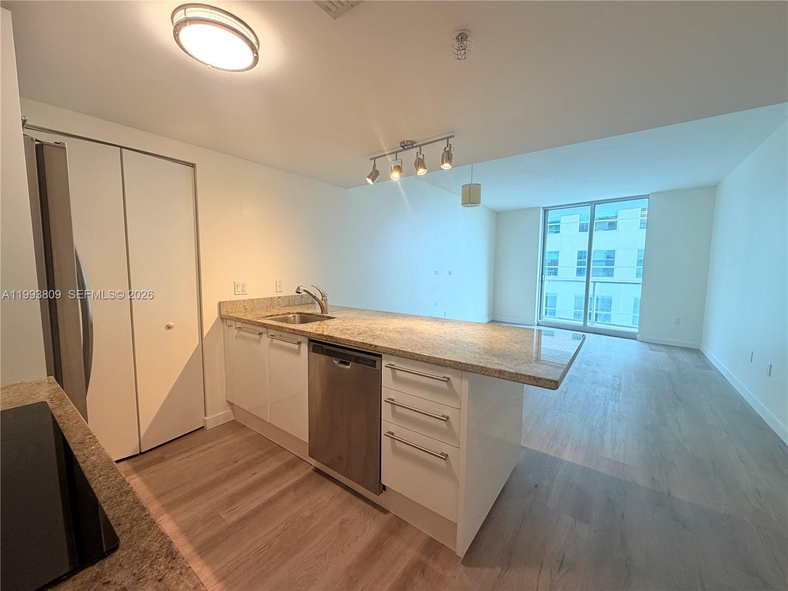185 SW 7 ST #2510, Miami FL 33130
