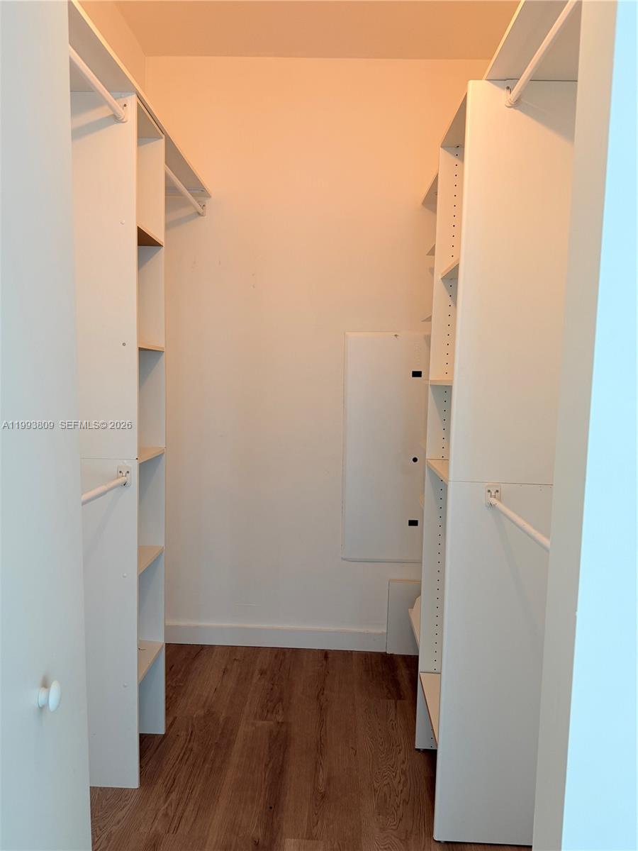 185 SW 7 ST #2510, Miami FL 33130