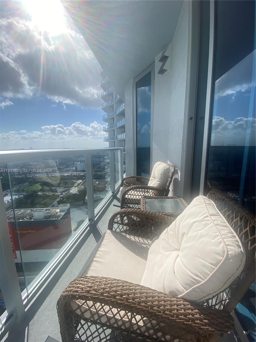 185 SW 7 ST #2510, Miami FL 33130