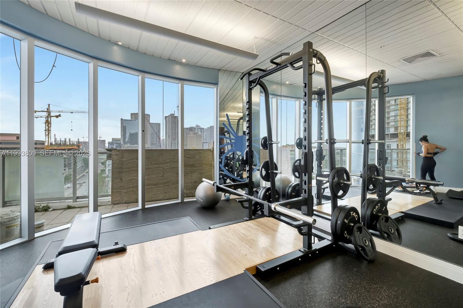 185 SW 7 ST #2510, Miami FL 33130