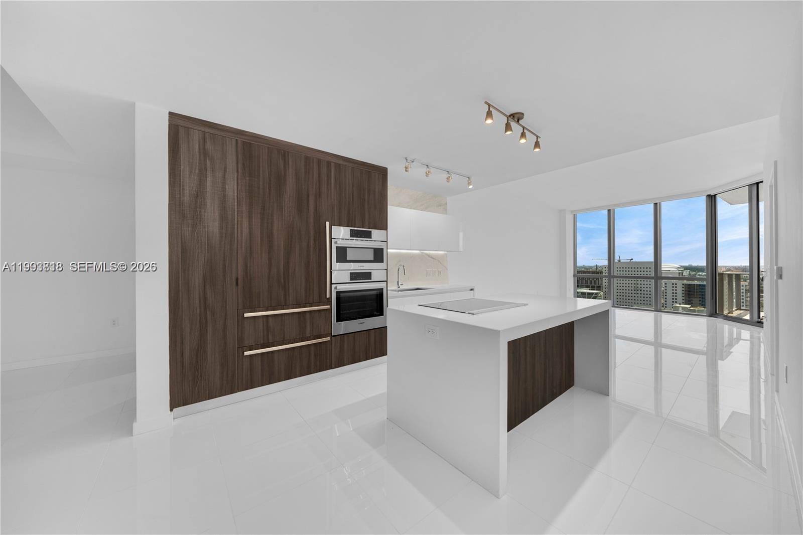 851 NE 1st Ave #2206, Miami FL 33132