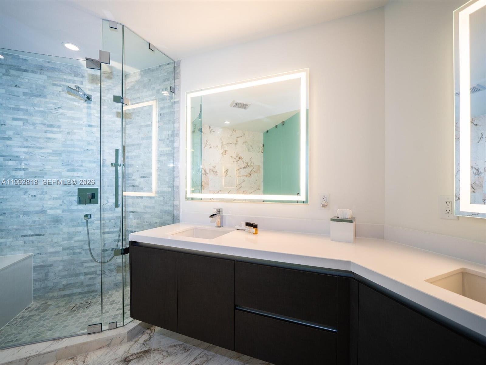 851 NE 1st Ave #2206, Miami FL 33132