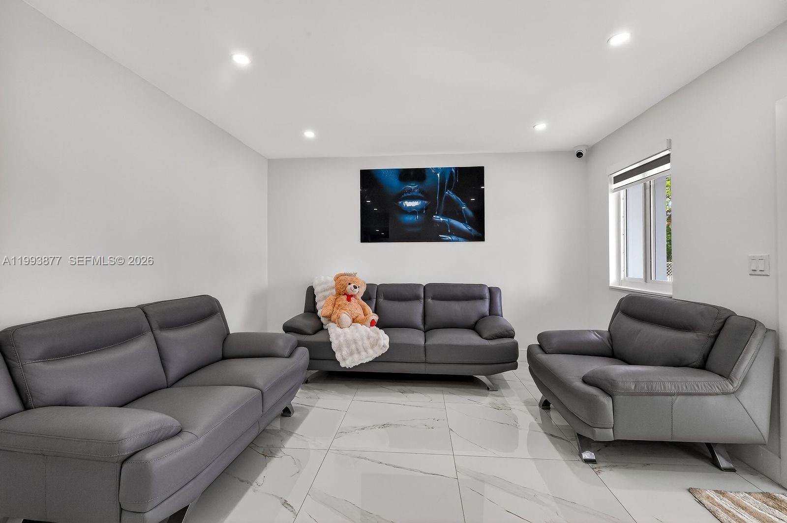 330 NW 195th Ter, Miami Gardens FL 33169