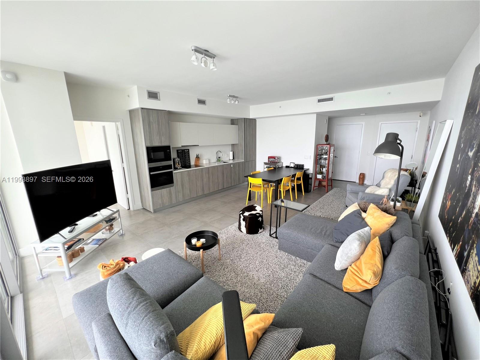 2900 NE 7th Ave #2204, Miami FL 33137