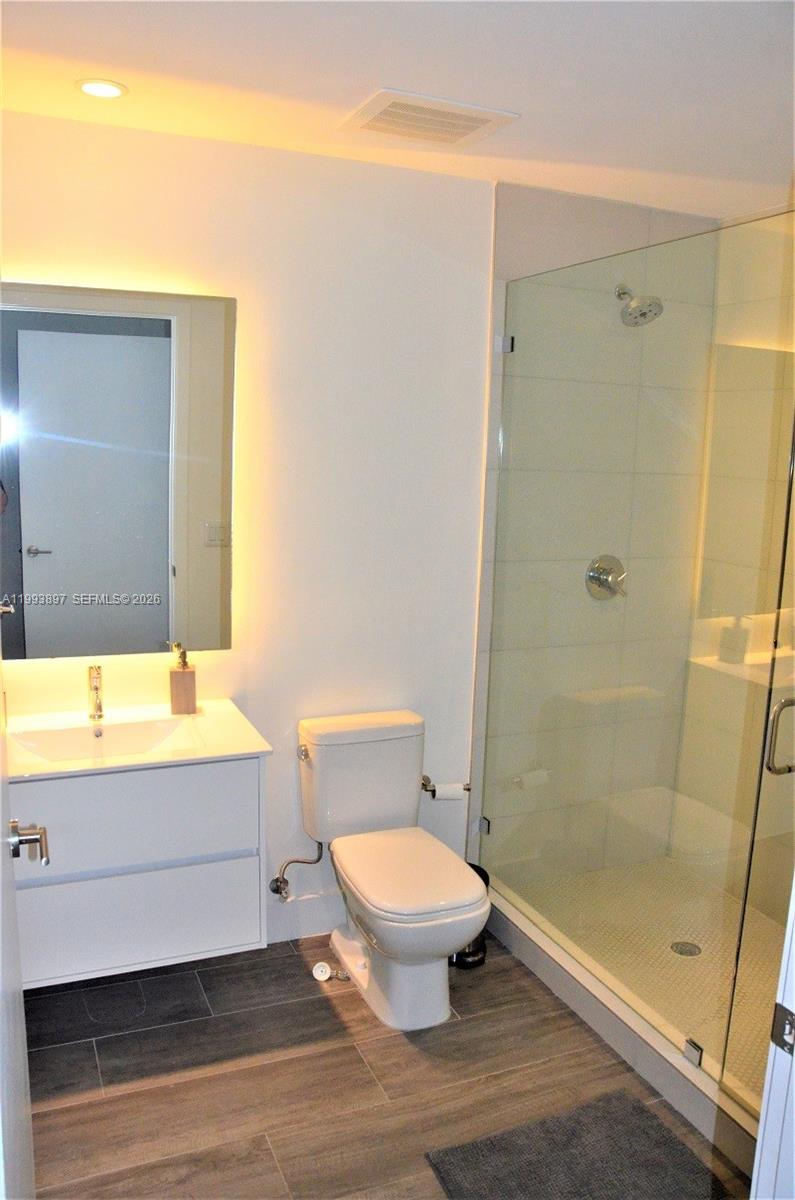 2900 NE 7th Ave #2204, Miami FL 33137