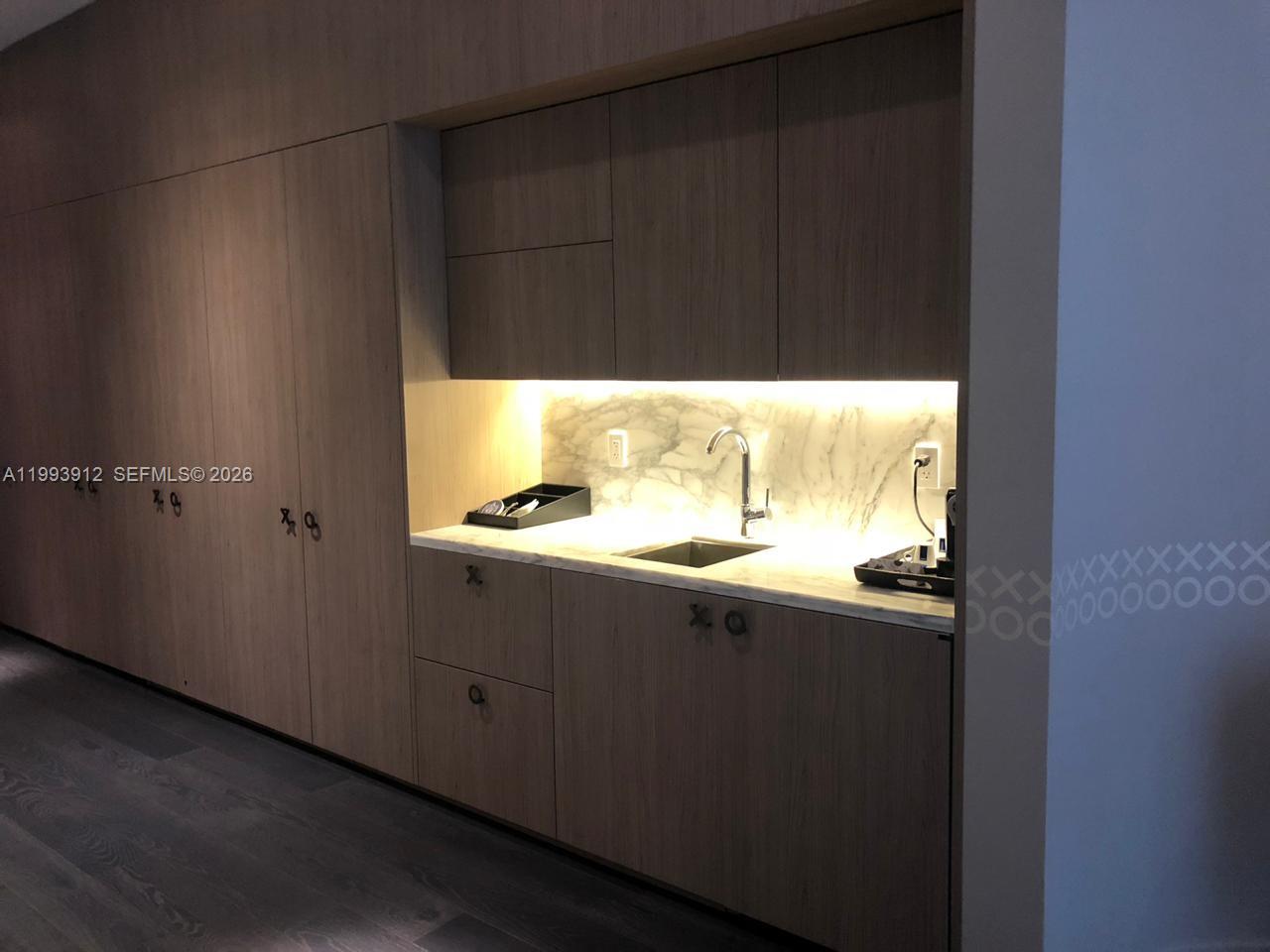 801 S Miami Ave #412, Miami FL 33131