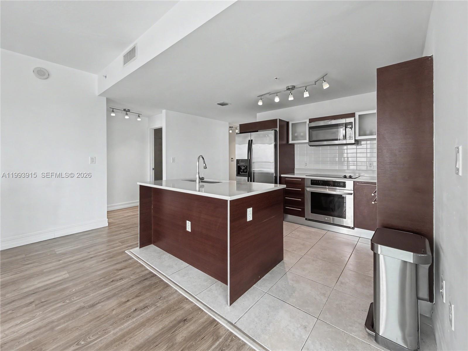 1900 N Bayshore Dr #3811, Miami FL 33132