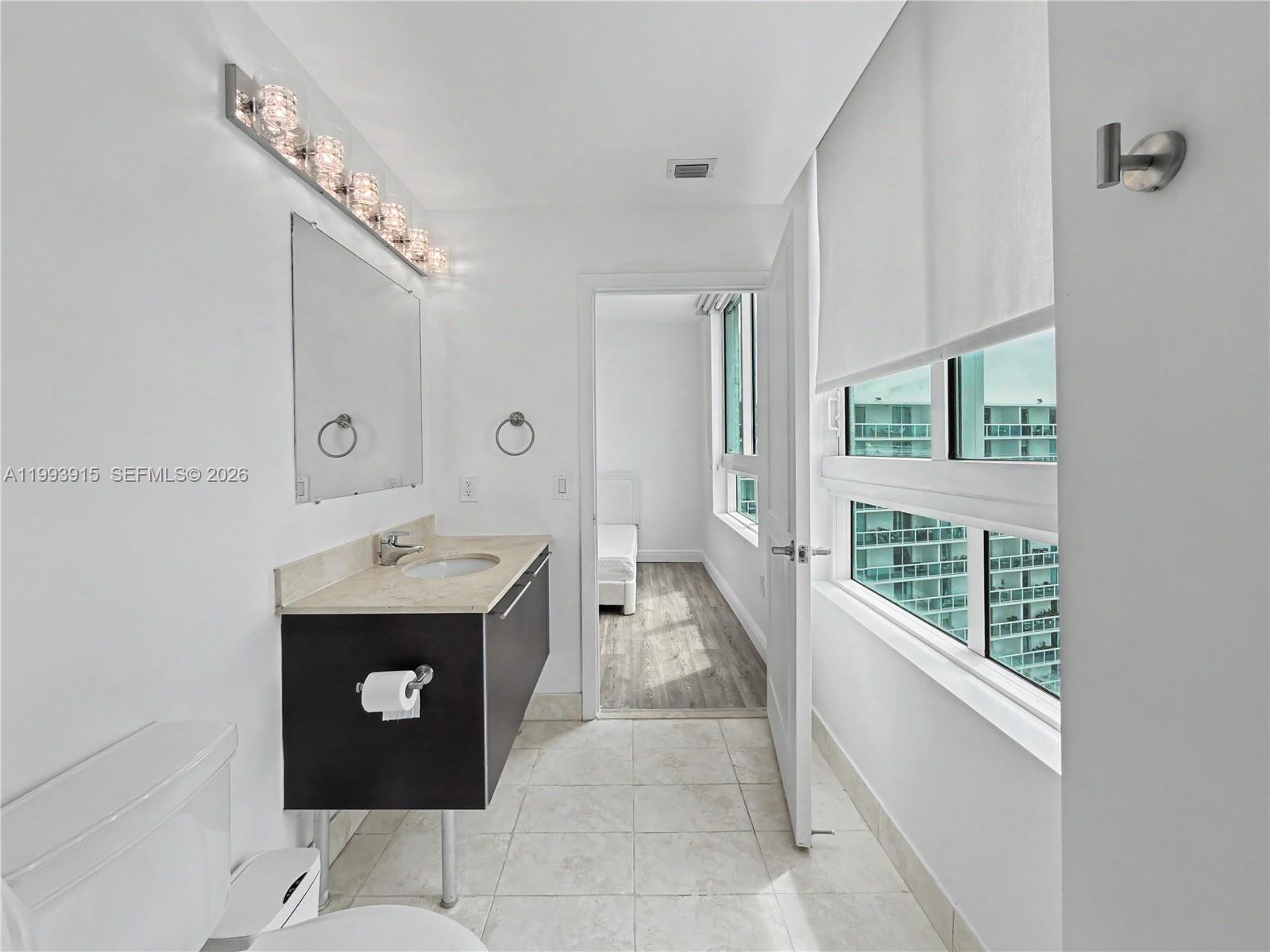 1900 N Bayshore Dr #3811, Miami FL 33132
