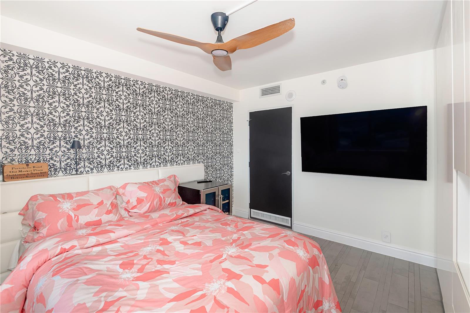 1100 West Ave #1427, Miami Beach FL 33139
