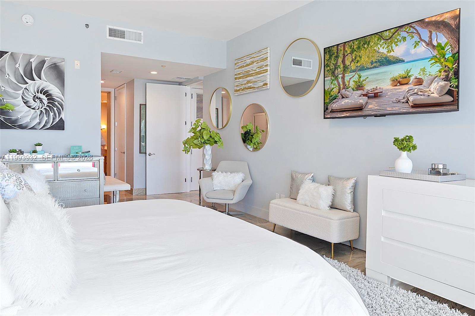 100 S Pointe Dr #506, Miami Beach FL 33139