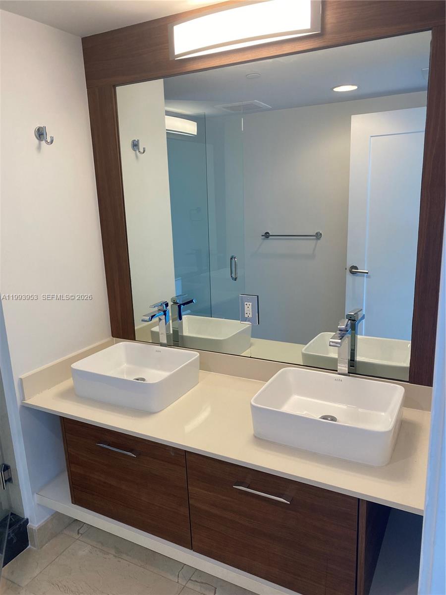 601 NE 27TH ST #1107, Miami FL 33137