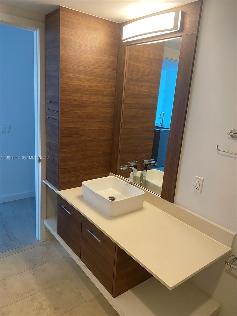601 NE 27TH ST #1107, Miami FL 33137